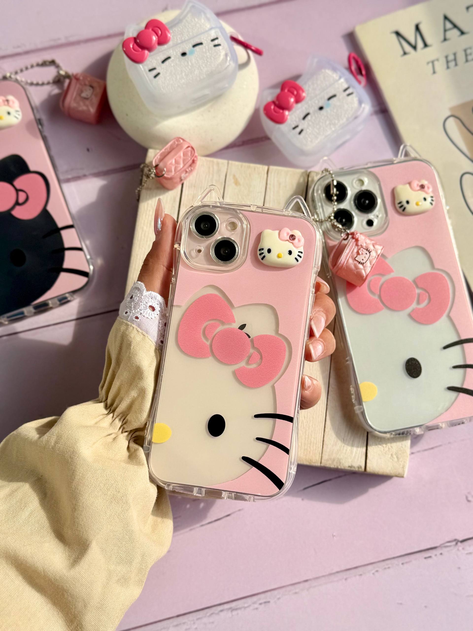 قاب هلوکیتی گوش دار