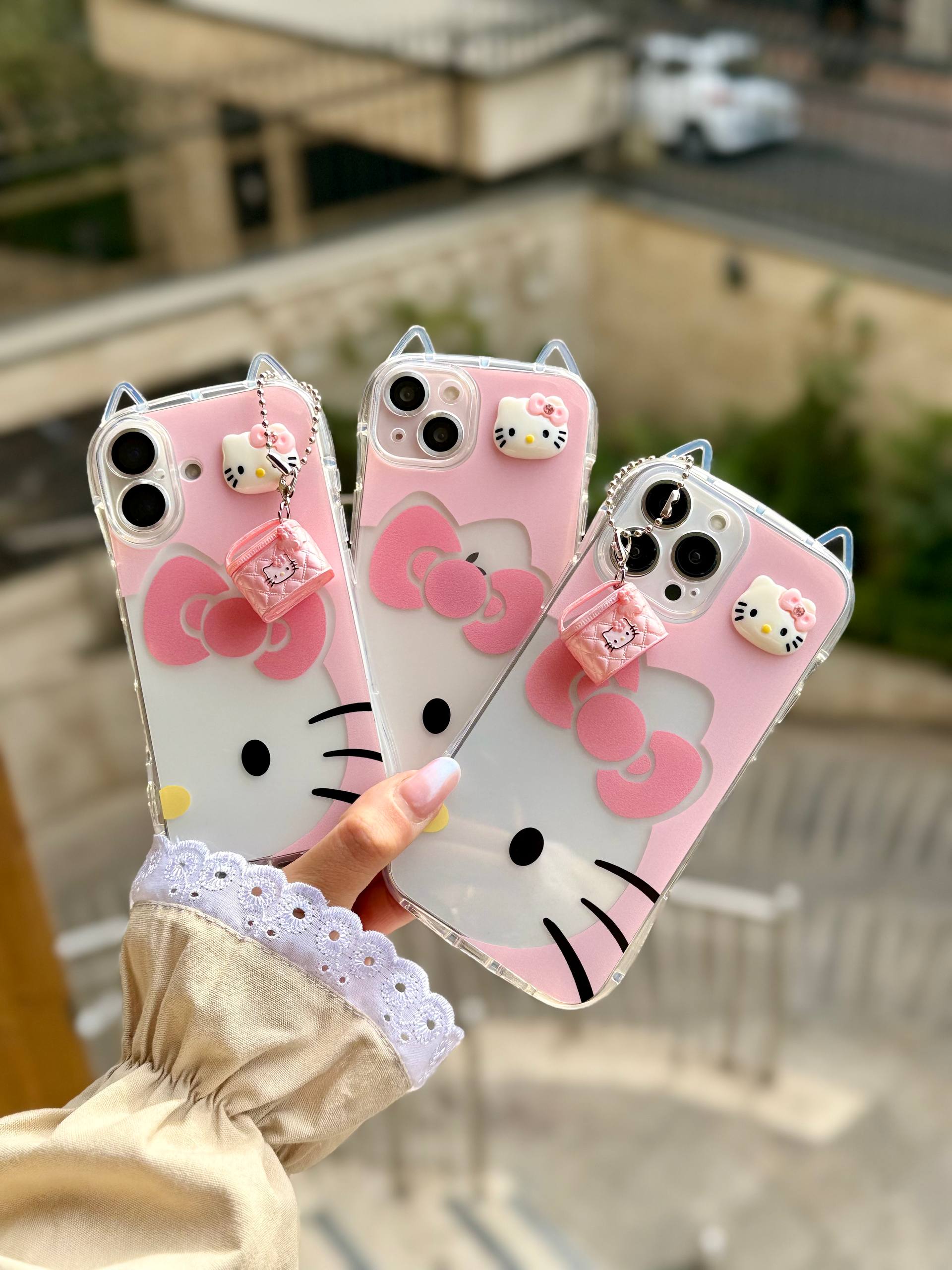 قاب هلوکیتی گوش دار